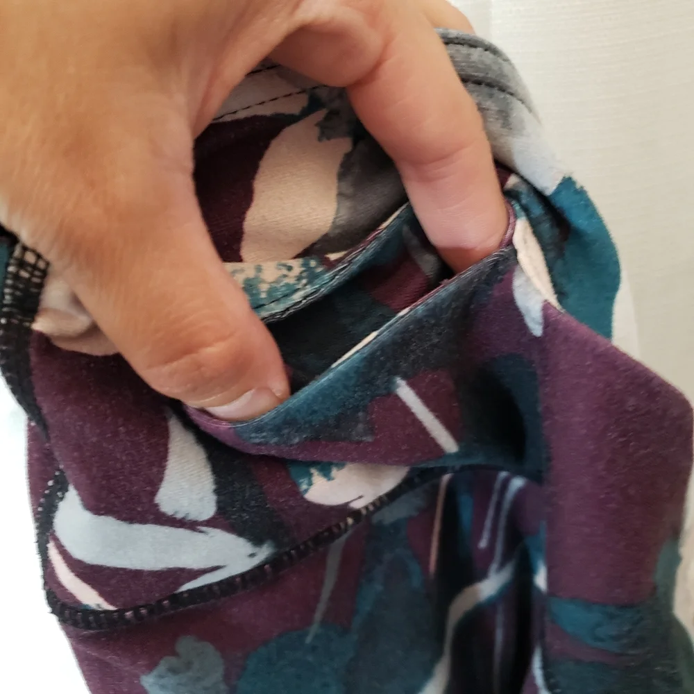 Small Fabletics Purple Teal Floral Cropped Leggings - Picture 4 of 8